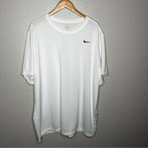 Nike Men's Classic White Tee with Black‎ Logo 3XL Tall